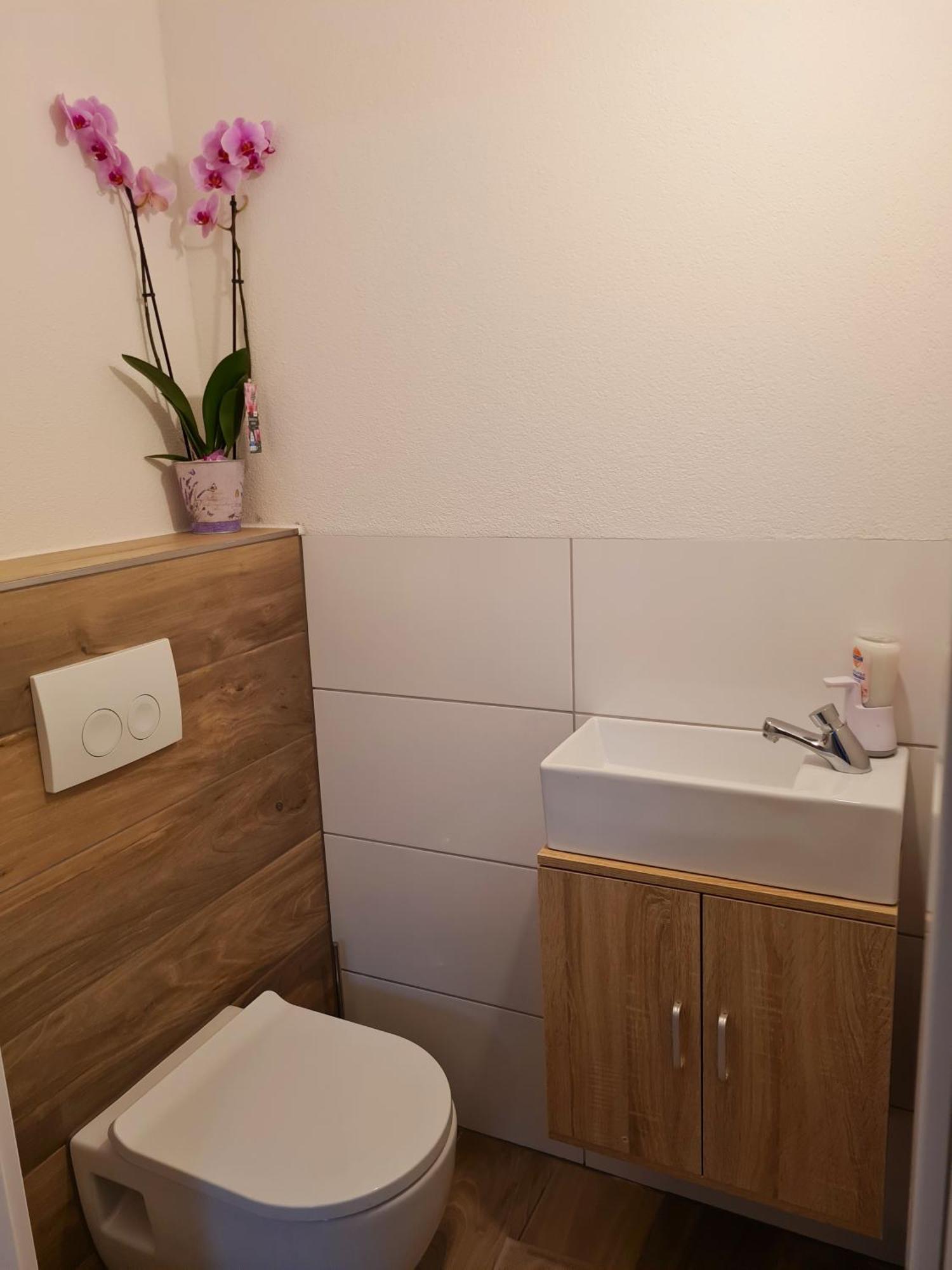 Adria Home Veringenstadt Bagian luar foto