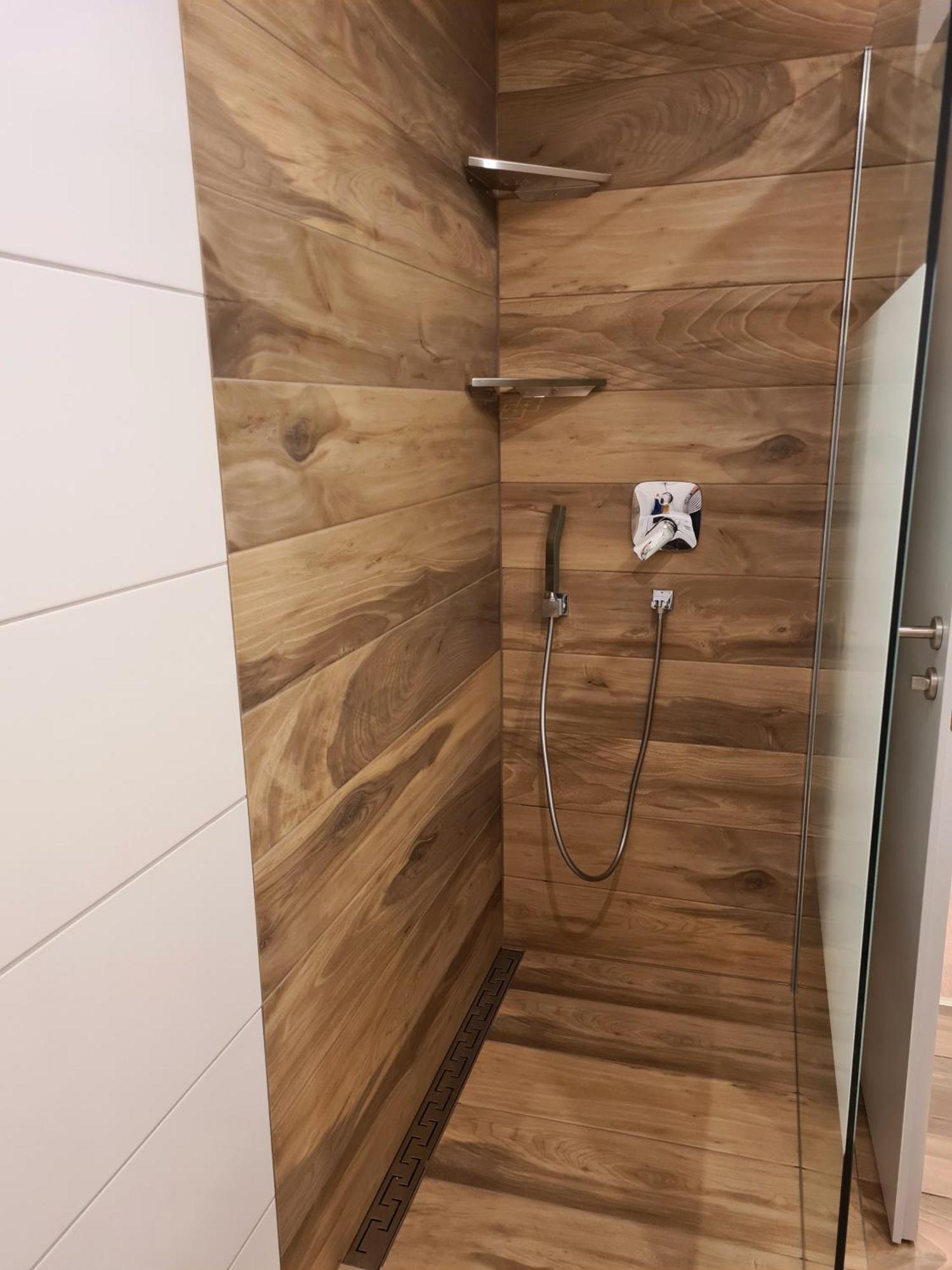 Adria Home Veringenstadt Bagian luar foto